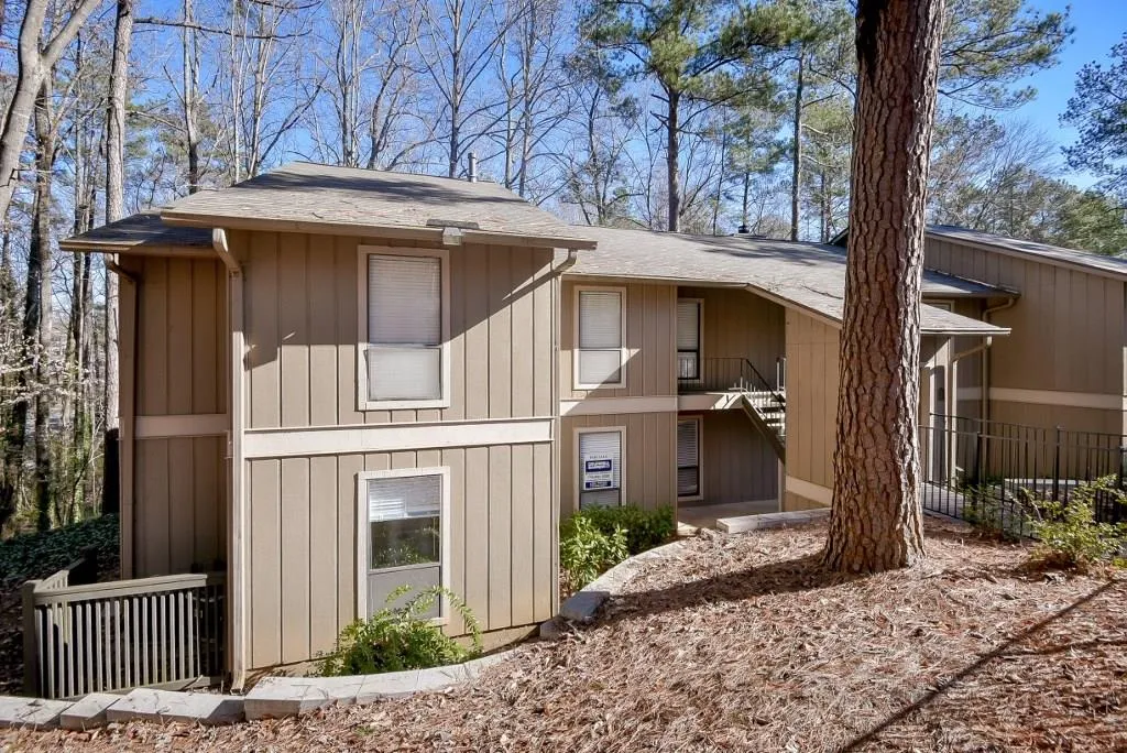 8740 Roswell Road Unit 4a, Sandy Springs, Georgia 30350, 2 Bedrooms Bedrooms, ,2 BathroomsBathrooms,Residential,Sold,8740 Roswell Road Unit 4a,5633396