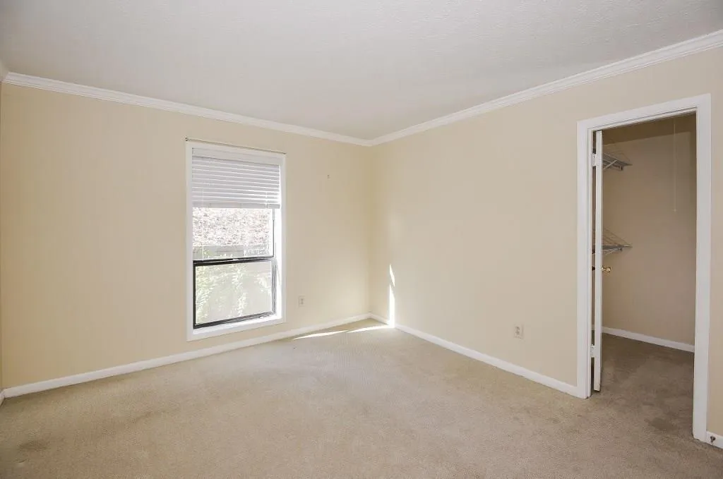 8740 Roswell Road Unit 4a, Sandy Springs, Georgia 30350, 2 Bedrooms Bedrooms, ,2 BathroomsBathrooms,Residential,Sold,8740 Roswell Road Unit 4a,5633396