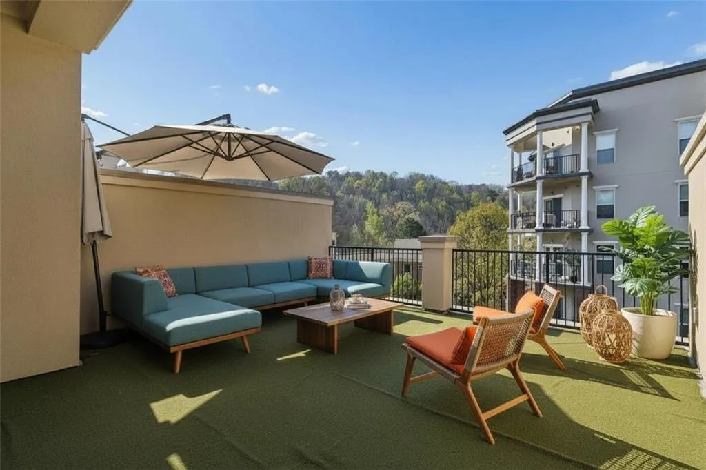 1014 River Vista Drive, Atlanta, Georgia 30339, 4 Bedrooms Bedrooms, ,4 BathroomsBathrooms,Residential,For Sale,1014 River Vista Drive,7744426