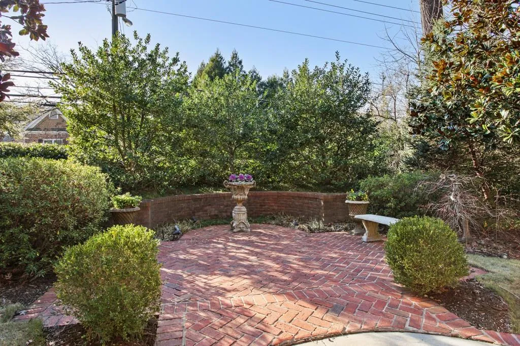 2807 Osborne Road Ne, Brookhaven, Georgia 30319, 5 Bedrooms Bedrooms, ,4 BathroomsBathrooms,Residential,Sold,2807 Osborne Road Ne,5951890