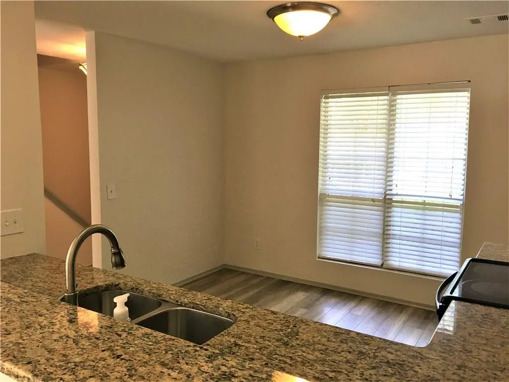 2304 Queen Anne Court, Sandy Springs, Georgia 30350, 2 Bedrooms Bedrooms, ,2 BathroomsBathrooms,Residential,Sold,2304 Queen Anne Court,5885027