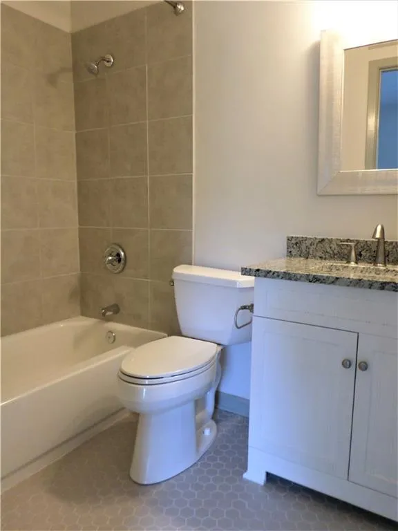 2304 Queen Anne Court, Sandy Springs, Georgia 30350, 2 Bedrooms Bedrooms, ,2 BathroomsBathrooms,Residential,Sold,2304 Queen Anne Court,5885027