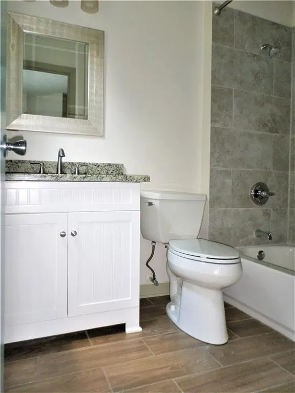 2304 Queen Anne Court, Sandy Springs, Georgia 30350, 2 Bedrooms Bedrooms, ,2 BathroomsBathrooms,Residential,Sold,2304 Queen Anne Court,5885027