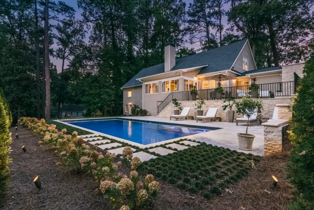 701 Longleaf Drive, Atlanta, Georgia 30342, 5 Bedrooms Bedrooms, ,5 BathroomsBathrooms,Residential,Sold,701 Longleaf Drive,5932180
