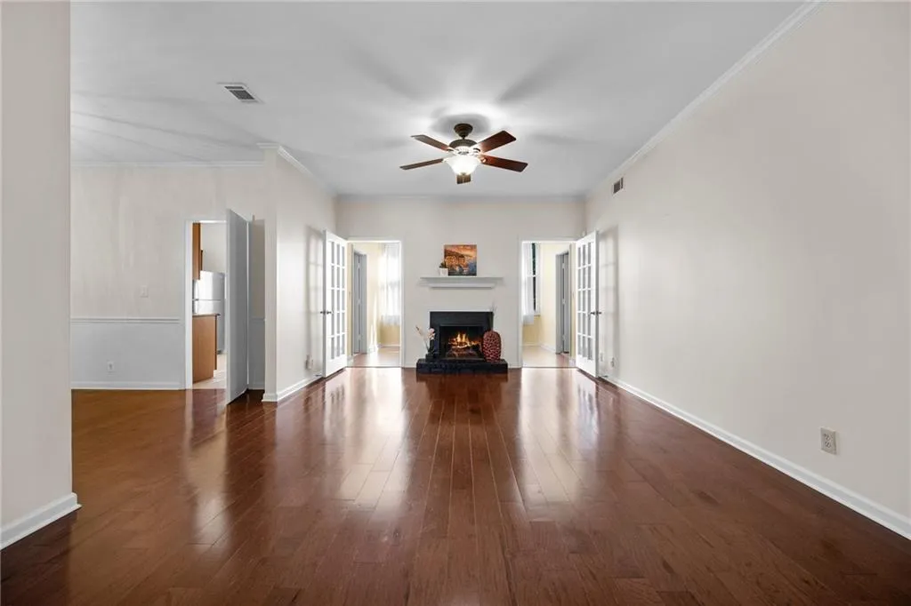 5145 Chemin De Vie, Sandy Springs, Georgia 30342, 2 Bedrooms Bedrooms, ,2 BathroomsBathrooms,Residential,Sold,5145 Chemin De Vie,6959315