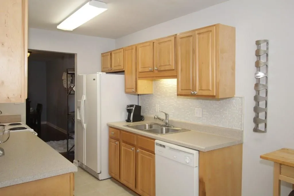 406 Brighton Point, Atlanta, Georgia 30328, 2 Bedrooms Bedrooms, ,2 BathroomsBathrooms,Residential,Sold,406 Brighton Point,5958228