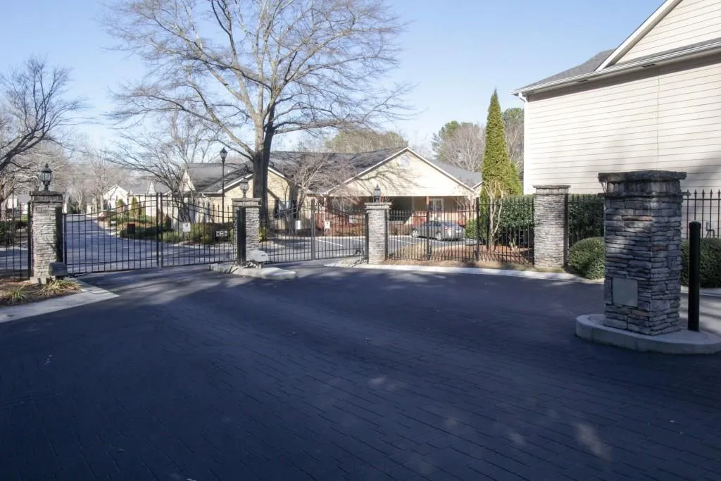406 Brighton Point, Atlanta, Georgia 30328, 2 Bedrooms Bedrooms, ,2 BathroomsBathrooms,Residential,Sold,406 Brighton Point,5958228