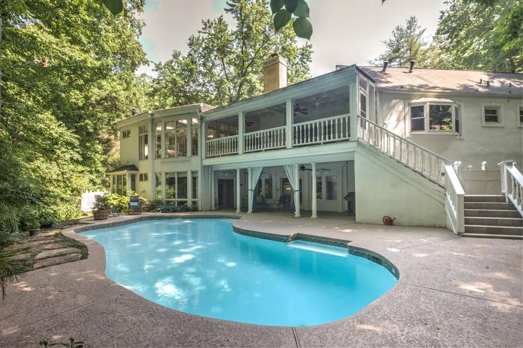 585 Idlewood Drive, Atlanta, Georgia 30327, 6 Bedrooms Bedrooms, ,5 BathroomsBathrooms,Residential,Sold,585 Idlewood Drive,5697225