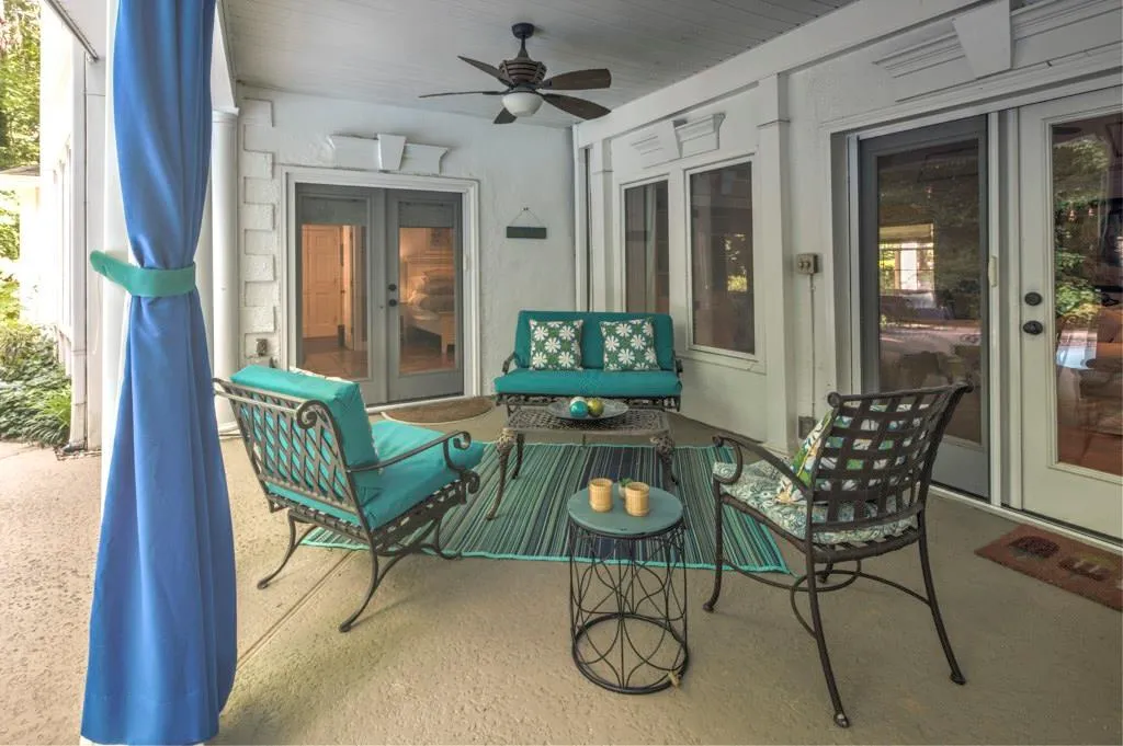 585 Idlewood Drive, Atlanta, Georgia 30327, 6 Bedrooms Bedrooms, ,5 BathroomsBathrooms,Residential,Sold,585 Idlewood Drive,5697225