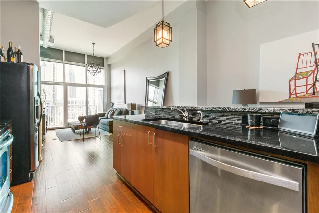 923 Peachtree Street Ne Unit 2029, Atlanta, Georgia 30309, 1 Bedroom Bedrooms, ,1 BathroomBathrooms,Residential,Sold,923 Peachtree Street Ne Unit 2029,5742288