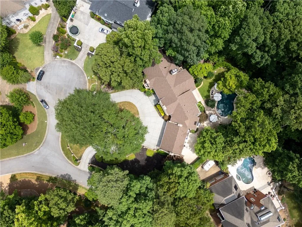 875 Marseilles Drive, Sandy Springs, Georgia 30327, 6 Bedrooms Bedrooms, ,7 BathroomsBathrooms,Residential,Sold,875 Marseilles Drive,7416918