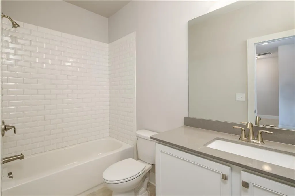 5720 Taylor Way Unit 3, Sandy Springs, Georgia 30342, 3 Bedrooms Bedrooms, ,2 BathroomsBathrooms,Residential,Sold,5720 Taylor Way Unit 3,5939030