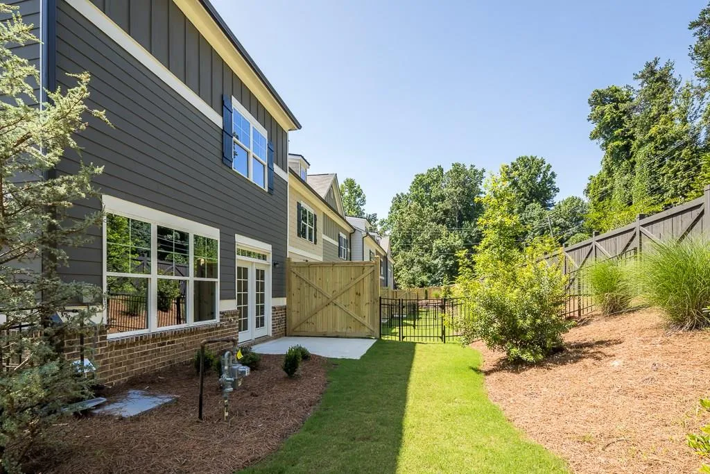 5720 Taylor Way Unit 3, Sandy Springs, Georgia 30342, 3 Bedrooms Bedrooms, ,2 BathroomsBathrooms,Residential,Sold,5720 Taylor Way Unit 3,5939030