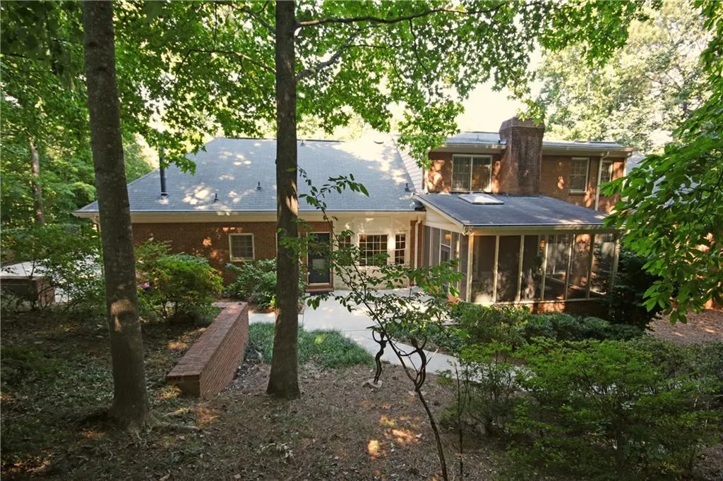 685 Bittersweet Trail, Sandy Springs, Georgia 30350, 5 Bedrooms Bedrooms, ,4 BathroomsBathrooms,Residential,Sold,685 Bittersweet Trail,5792019