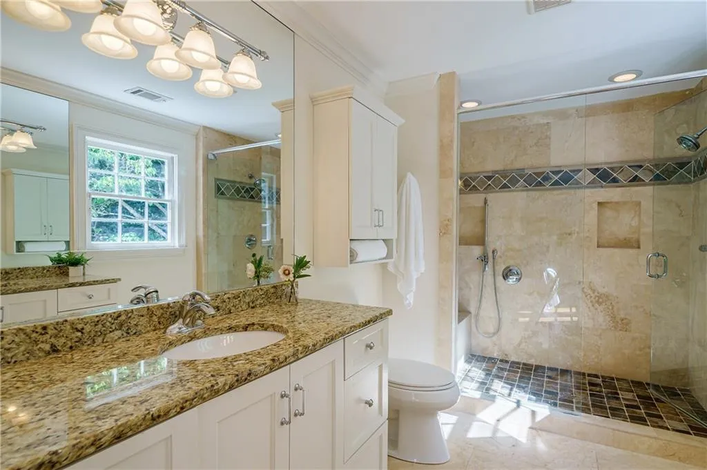 305 Drummen Court, Atlanta, Georgia 30328, 4 Bedrooms Bedrooms, ,3 BathroomsBathrooms,Residential,Sold,305 Drummen Court,7049471