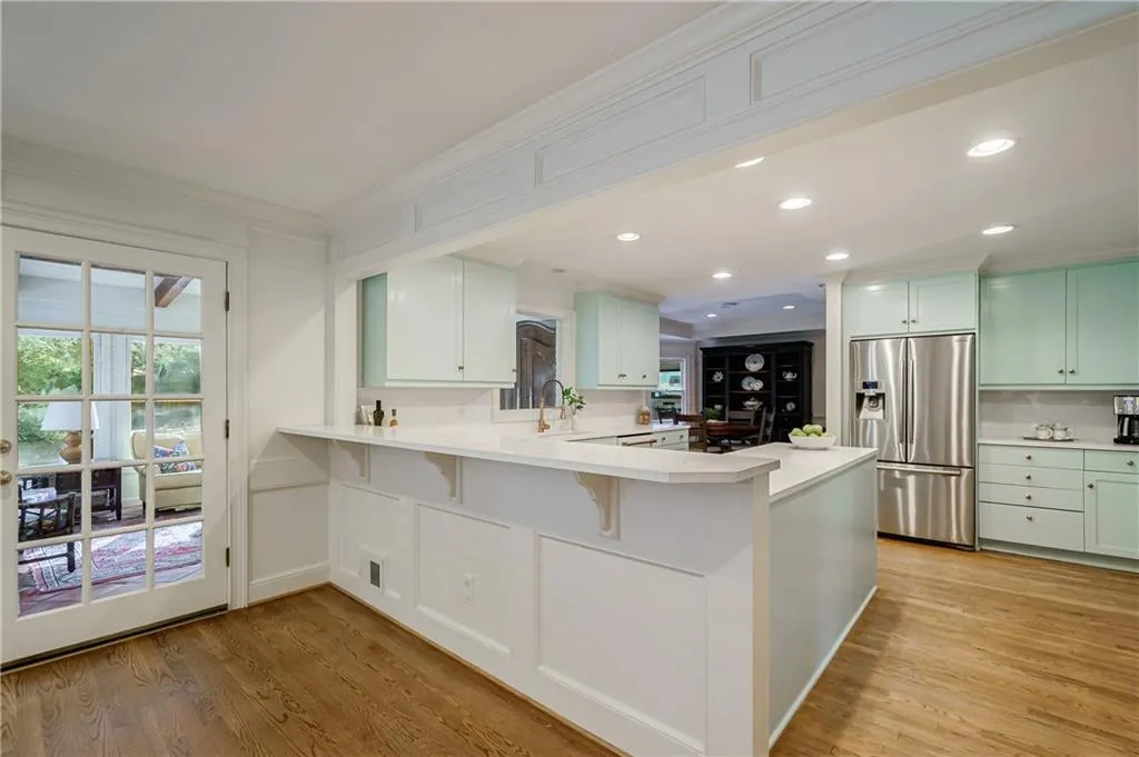 305 Drummen Court, Atlanta, Georgia 30328, 4 Bedrooms Bedrooms, ,3 BathroomsBathrooms,Residential,Sold,305 Drummen Court,7049471