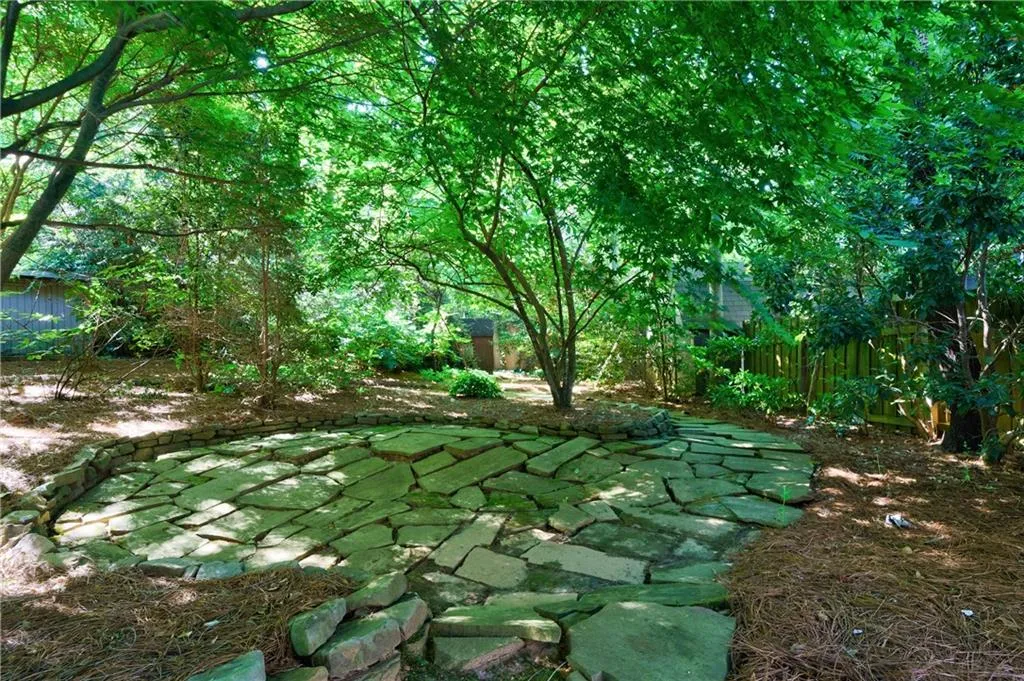 305 Drummen Court, Atlanta, Georgia 30328, 4 Bedrooms Bedrooms, ,3 BathroomsBathrooms,Residential,Sold,305 Drummen Court,7049471
