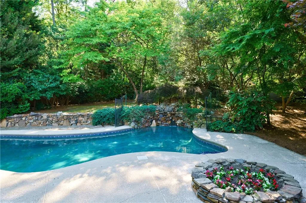 305 Drummen Court, Atlanta, Georgia 30328, 4 Bedrooms Bedrooms, ,3 BathroomsBathrooms,Residential,Sold,305 Drummen Court,7049471