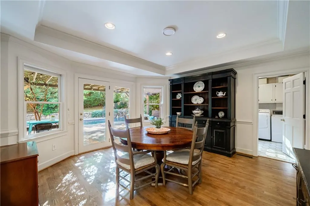 305 Drummen Court, Atlanta, Georgia 30328, 4 Bedrooms Bedrooms, ,3 BathroomsBathrooms,Residential,Sold,305 Drummen Court,7049471