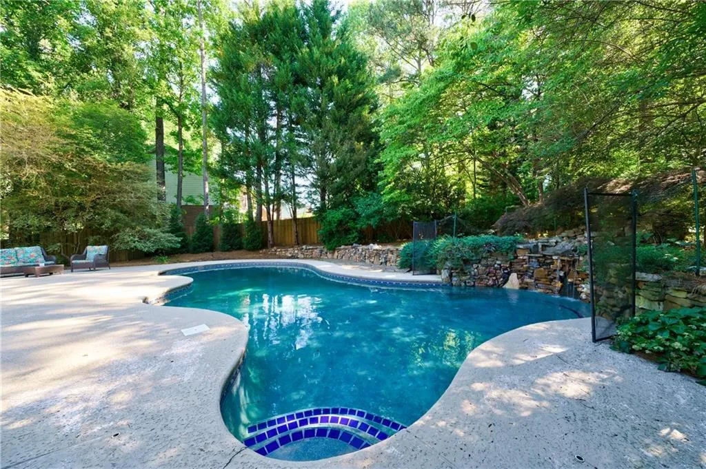 305 Drummen Court, Atlanta, Georgia 30328, 4 Bedrooms Bedrooms, ,3 BathroomsBathrooms,Residential,Sold,305 Drummen Court,7049471