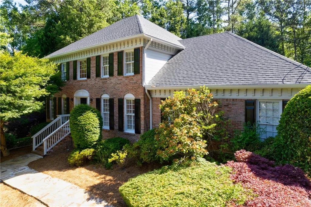 305 Drummen Court, Atlanta, Georgia 30328, 4 Bedrooms Bedrooms, ,3 BathroomsBathrooms,Residential,Sold,305 Drummen Court,7049471