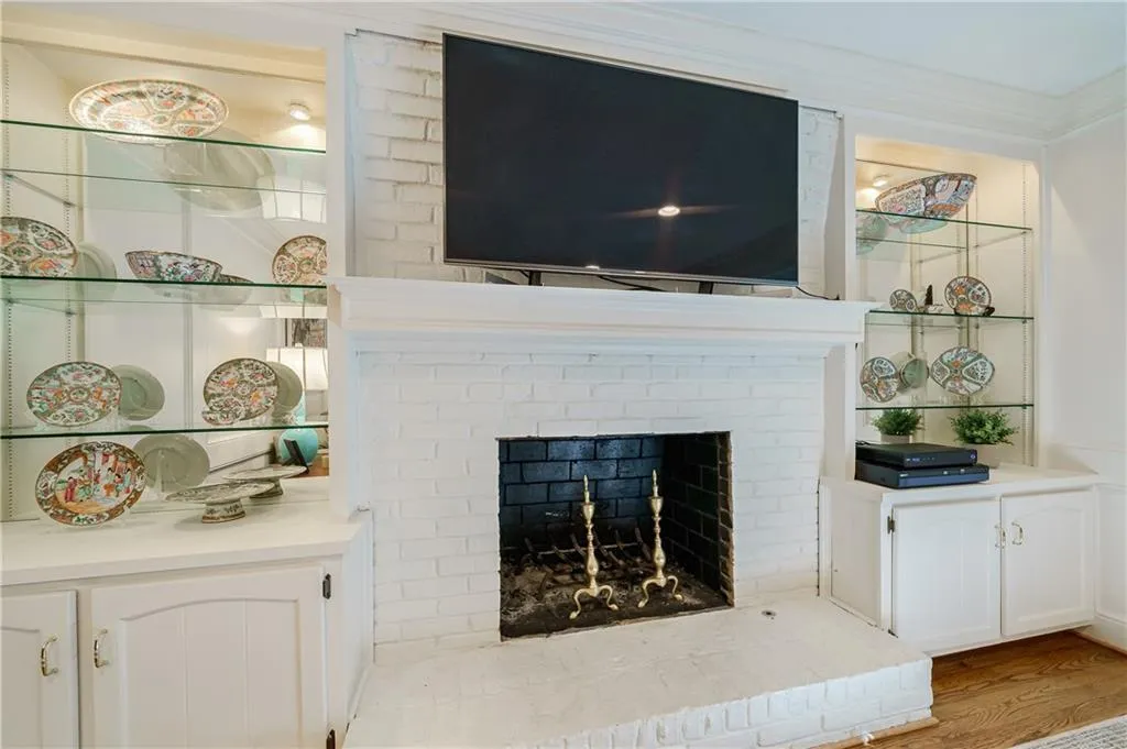 305 Drummen Court, Atlanta, Georgia 30328, 4 Bedrooms Bedrooms, ,3 BathroomsBathrooms,Residential,Sold,305 Drummen Court,7049471