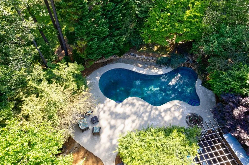 305 Drummen Court, Atlanta, Georgia 30328, 4 Bedrooms Bedrooms, ,3 BathroomsBathrooms,Residential,Sold,305 Drummen Court,7049471