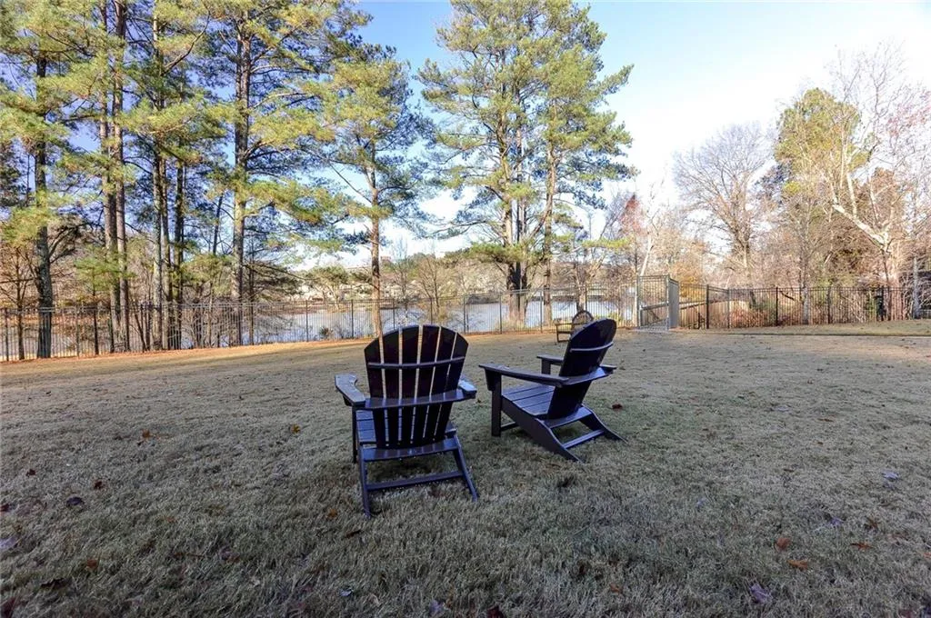 200 River Vista Drive Unit 702, Atlanta, Georgia 30339, 2 Bedrooms Bedrooms, ,2 BathroomsBathrooms,Residential,Sold,200 River Vista Drive Unit 702,6746701