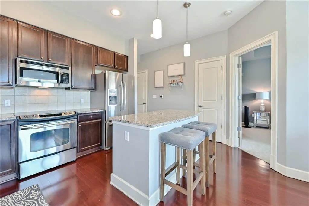 200 River Vista Drive Unit 702, Atlanta, Georgia 30339, 2 Bedrooms Bedrooms, ,2 BathroomsBathrooms,Residential,Sold,200 River Vista Drive Unit 702,6746701