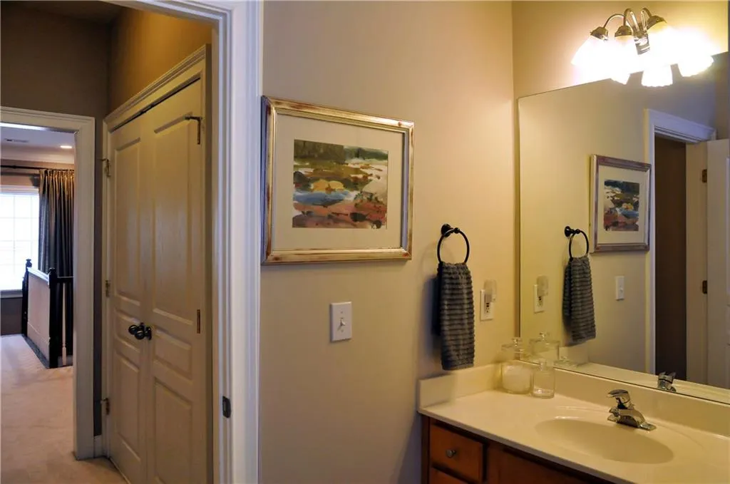 996 Pitts Road Unit I, Sandy Springs, Georgia 30350, 4 Bedrooms Bedrooms, ,3 BathroomsBathrooms,Residential,Sold,996 Pitts Road Unit I,5704962