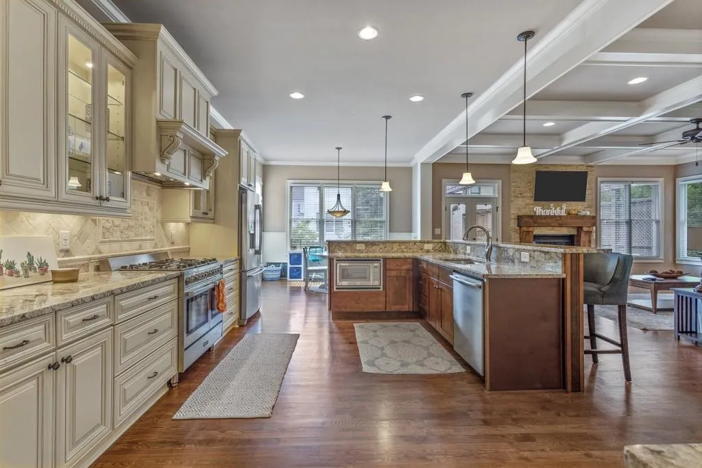 7968 Magnolia Square, Sandy Springs, Georgia 30350, 4 Bedrooms Bedrooms, ,3 BathroomsBathrooms,Residential,Sold,7968 Magnolia Square,6800080