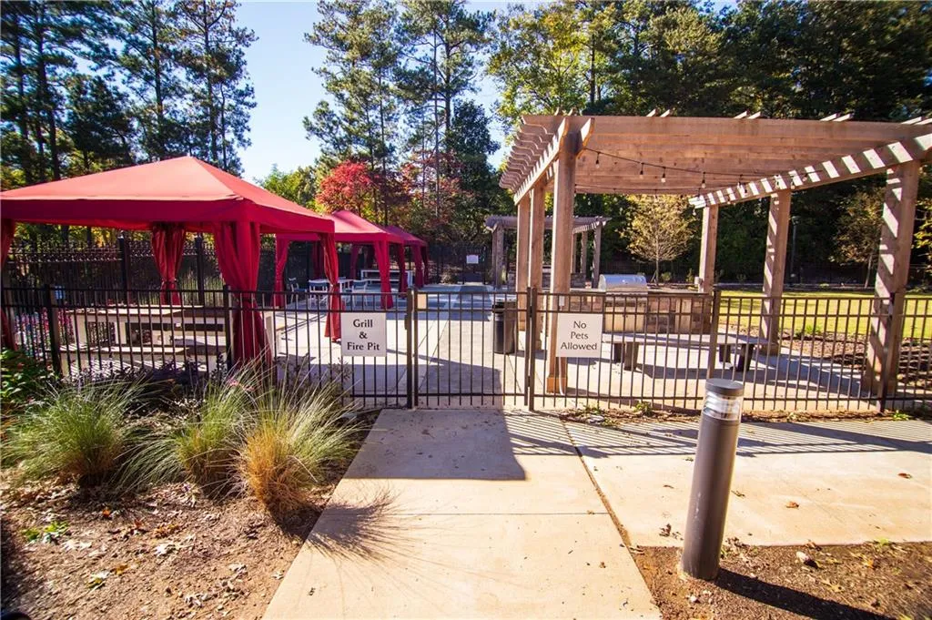 795 Hammond Drive Unit 609, Atlanta, Georgia 30328, 1 Bedroom Bedrooms, ,1 BathroomBathrooms,Residential,Sold,795 Hammond Drive Unit 609,6969401