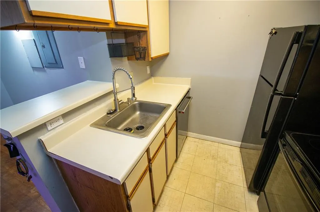 795 Hammond Drive Unit 609, Atlanta, Georgia 30328, 1 Bedroom Bedrooms, ,1 BathroomBathrooms,Residential,Sold,795 Hammond Drive Unit 609,6969401