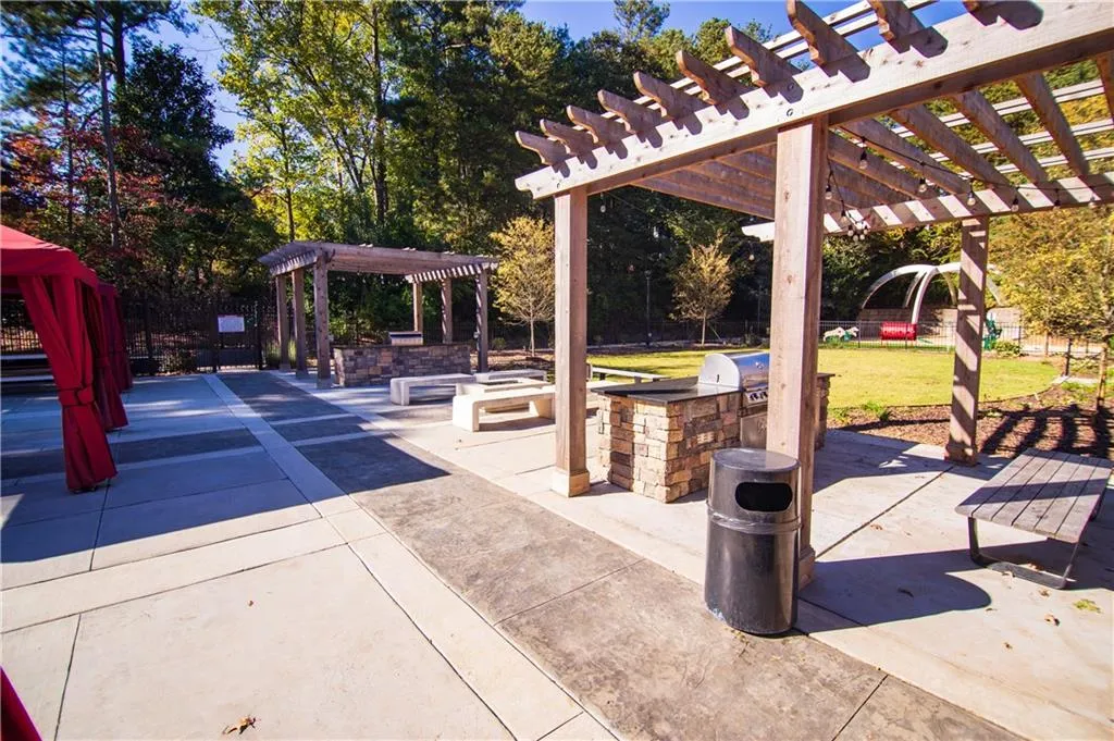 795 Hammond Drive Unit 609, Atlanta, Georgia 30328, 1 Bedroom Bedrooms, ,1 BathroomBathrooms,Residential,Sold,795 Hammond Drive Unit 609,6969401