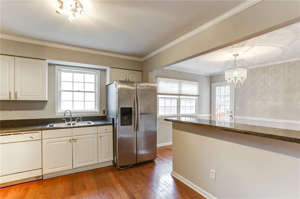 Georgia 30328, ,2 BathroomsBathrooms,Residential,Sold,6676274
