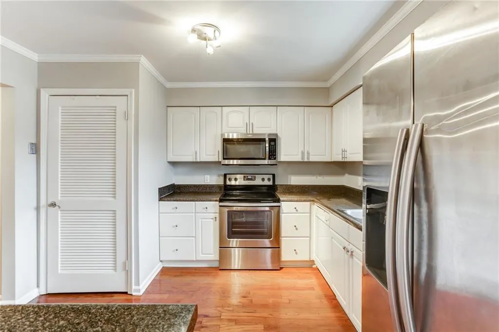 Georgia 30328, ,2 BathroomsBathrooms,Residential,Sold,6676274