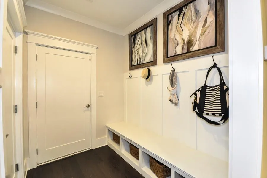 2013 Wheaton Way, Sandy Springs, Georgia 30328, 3 Bedrooms Bedrooms, ,4 BathroomsBathrooms,Residential,Sold,2013 Wheaton Way,5766903