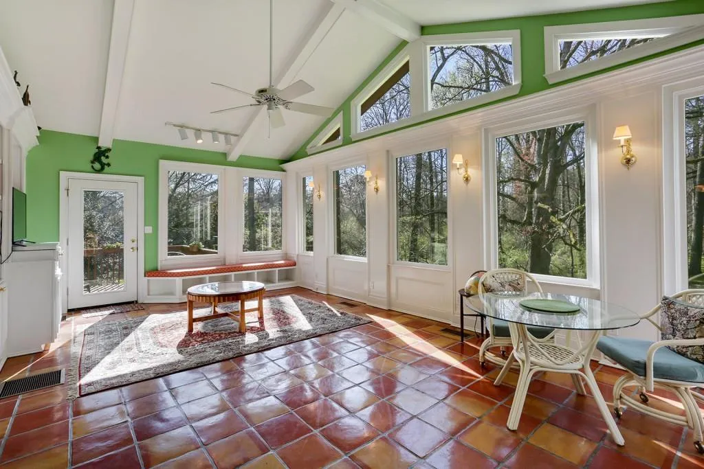 1185 Dunwoody Road, Sandy Springs, Georgia 30338, 5 Bedrooms Bedrooms, ,3 BathroomsBathrooms,Residential,Sold,1185 Dunwoody Road,5661304