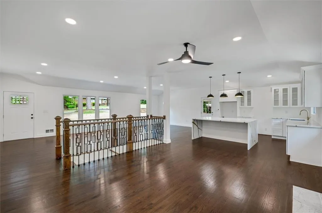 266 Colewood Way, Atlanta, Georgia 30328, 5 Bedrooms Bedrooms, ,2 BathroomsBathrooms,Residential,For Sale,266 Colewood Way,7632649