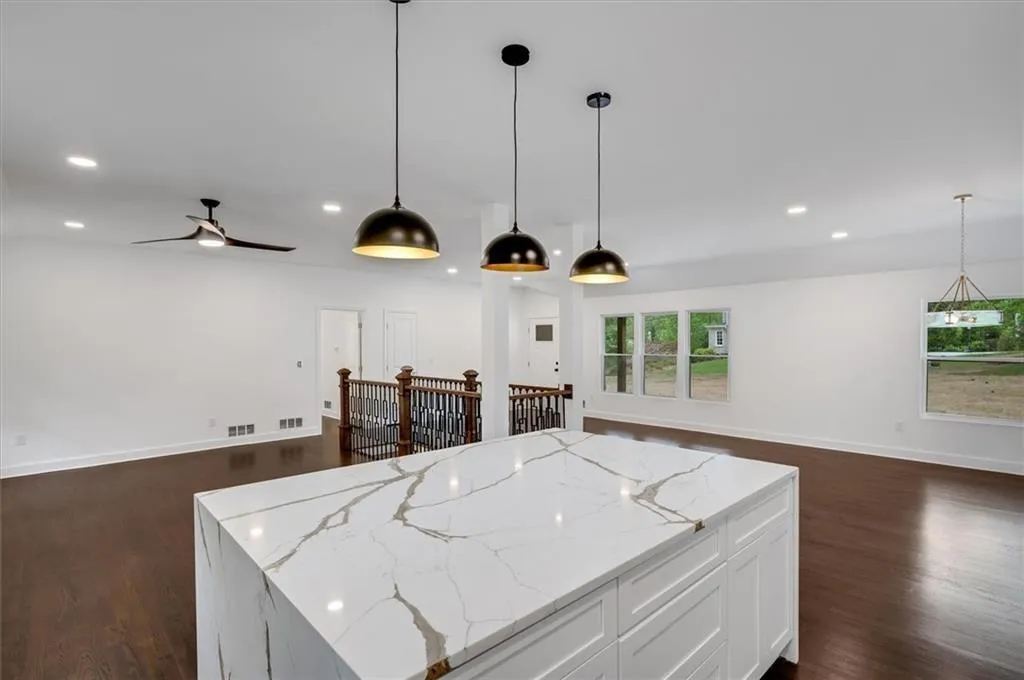 266 Colewood Way, Atlanta, Georgia 30328, 5 Bedrooms Bedrooms, ,2 BathroomsBathrooms,Residential,For Sale,266 Colewood Way,7632649