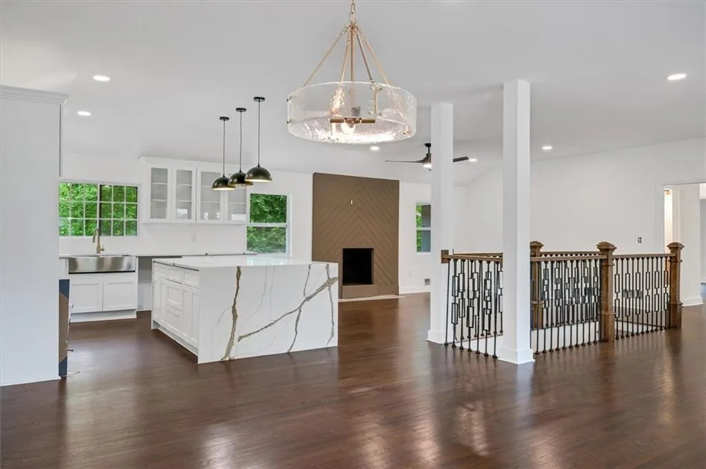 266 Colewood Way, Atlanta, Georgia 30328, 5 Bedrooms Bedrooms, ,2 BathroomsBathrooms,Residential,For Sale,266 Colewood Way,7632649