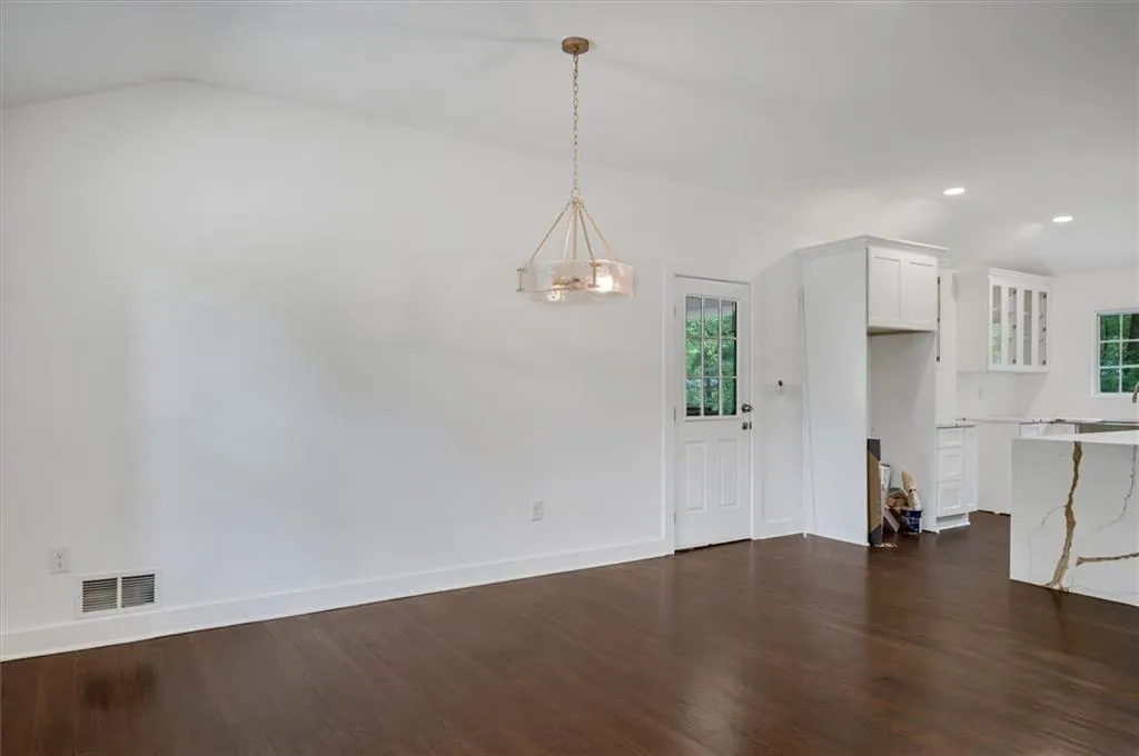 266 Colewood Way, Atlanta, Georgia 30328, 5 Bedrooms Bedrooms, ,2 BathroomsBathrooms,Residential,For Sale,266 Colewood Way,7632649