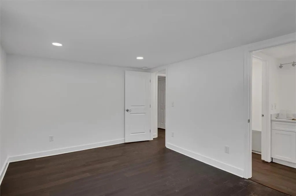 266 Colewood Way, Atlanta, Georgia 30328, 5 Bedrooms Bedrooms, ,2 BathroomsBathrooms,Residential,For Sale,266 Colewood Way,7632649