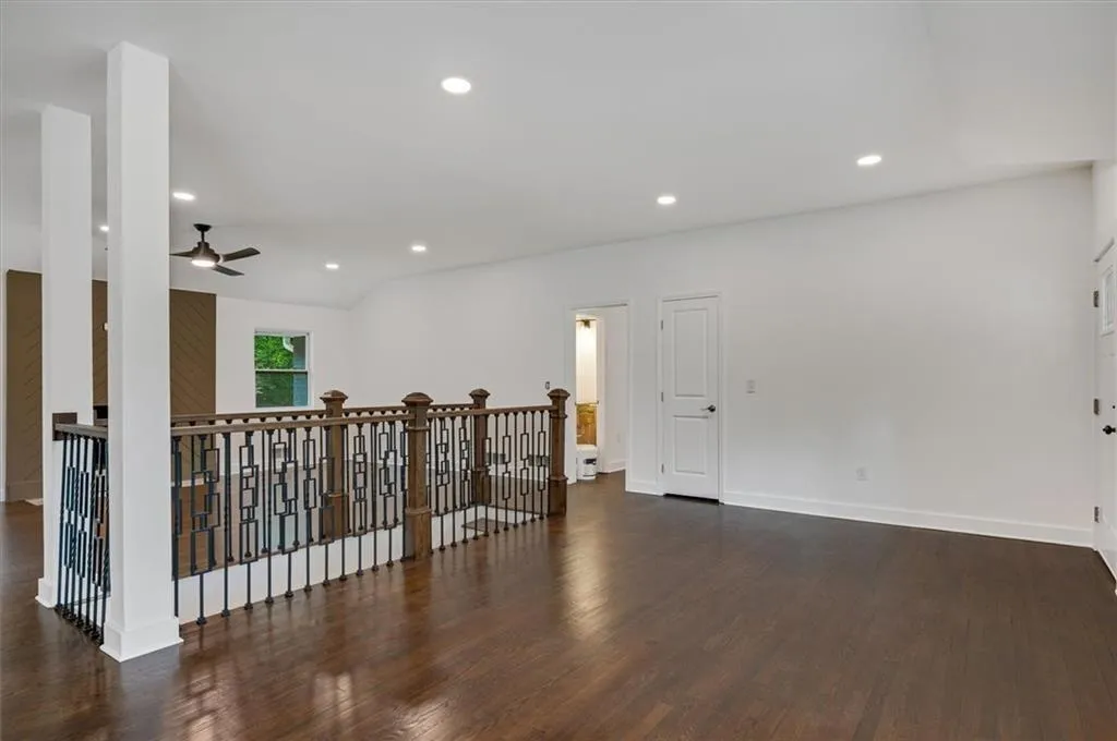 266 Colewood Way, Atlanta, Georgia 30328, 5 Bedrooms Bedrooms, ,2 BathroomsBathrooms,Residential,For Sale,266 Colewood Way,7632649