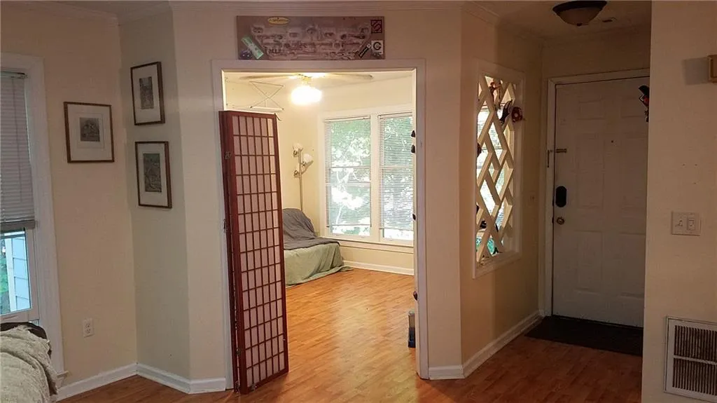 710 Abingdon Way, Atlanta, Georgia 30328, 1 Bedroom Bedrooms, ,1 BathroomBathrooms,Residential,Sold,710 Abingdon Way,6082199