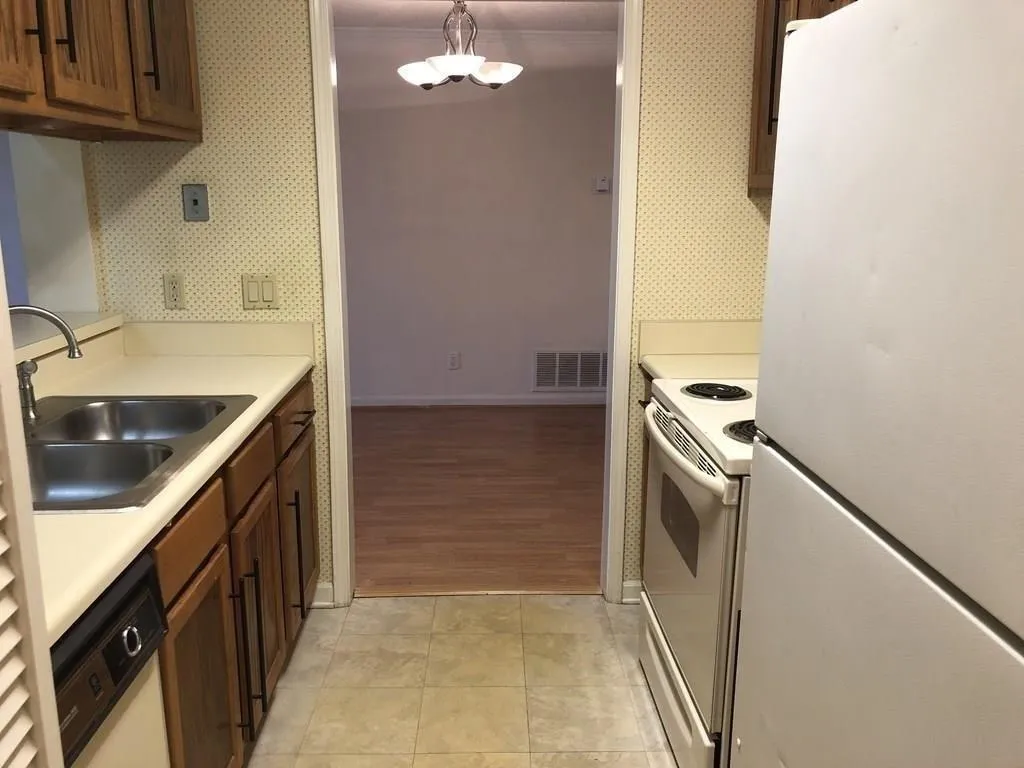 101 Barrington Hills Drive, Atlanta, Georgia 30350, 1 Bedroom Bedrooms, ,1 BathroomBathrooms,Residential,Sold,101 Barrington Hills Drive,6628226