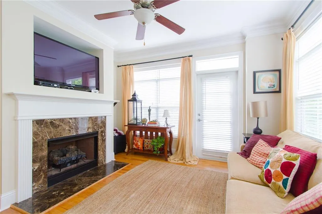 1123 Glenridge Place, Atlanta, Georgia 30342, 3 Bedrooms Bedrooms, ,2 BathroomsBathrooms,Residential,Sold,1123 Glenridge Place,5832111