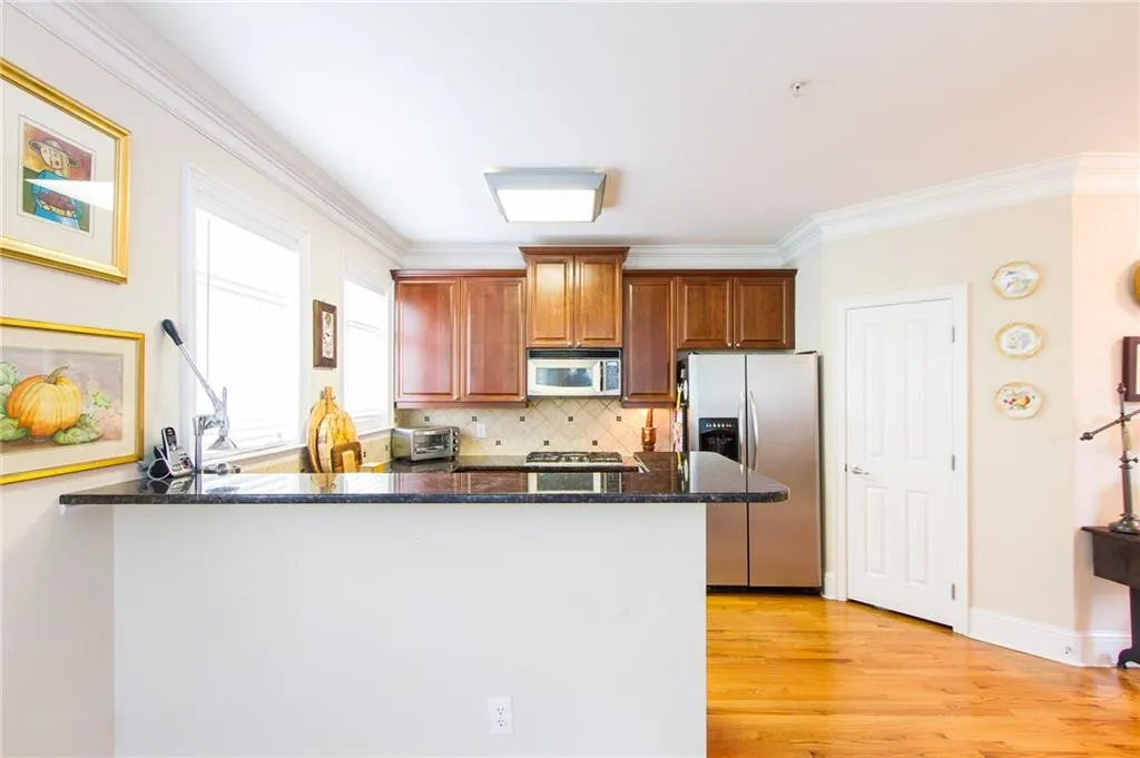 1123 Glenridge Place, Atlanta, Georgia 30342, 3 Bedrooms Bedrooms, ,2 BathroomsBathrooms,Residential,Sold,1123 Glenridge Place,5832111