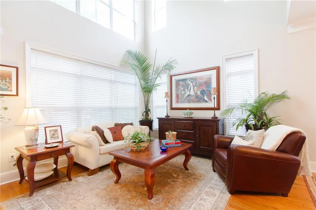 1123 Glenridge Place, Atlanta, Georgia 30342, 3 Bedrooms Bedrooms, ,2 BathroomsBathrooms,Residential,Sold,1123 Glenridge Place,5832111