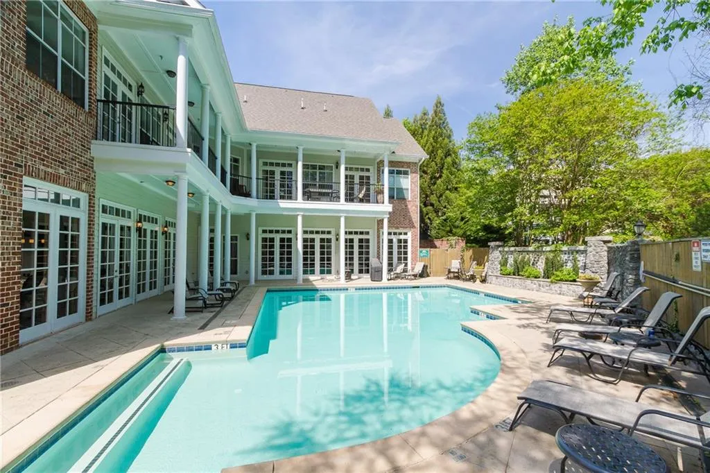 1123 Glenridge Place, Atlanta, Georgia 30342, 3 Bedrooms Bedrooms, ,2 BathroomsBathrooms,Residential,Sold,1123 Glenridge Place,5832111